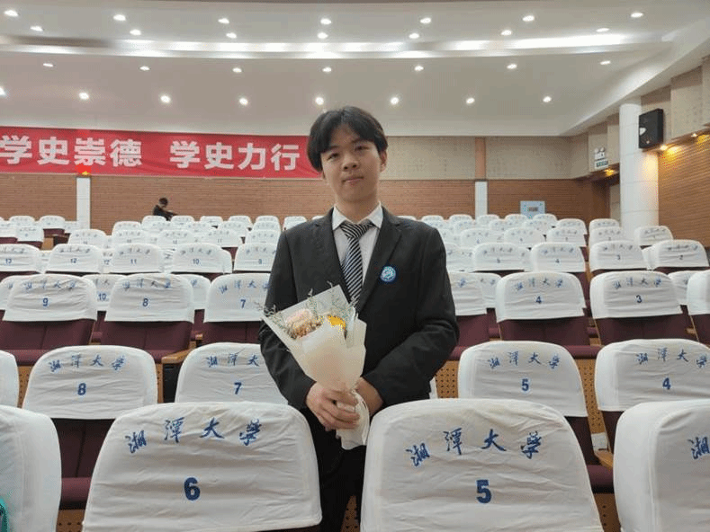 学生会总结大会拍 学生会总结大会拍